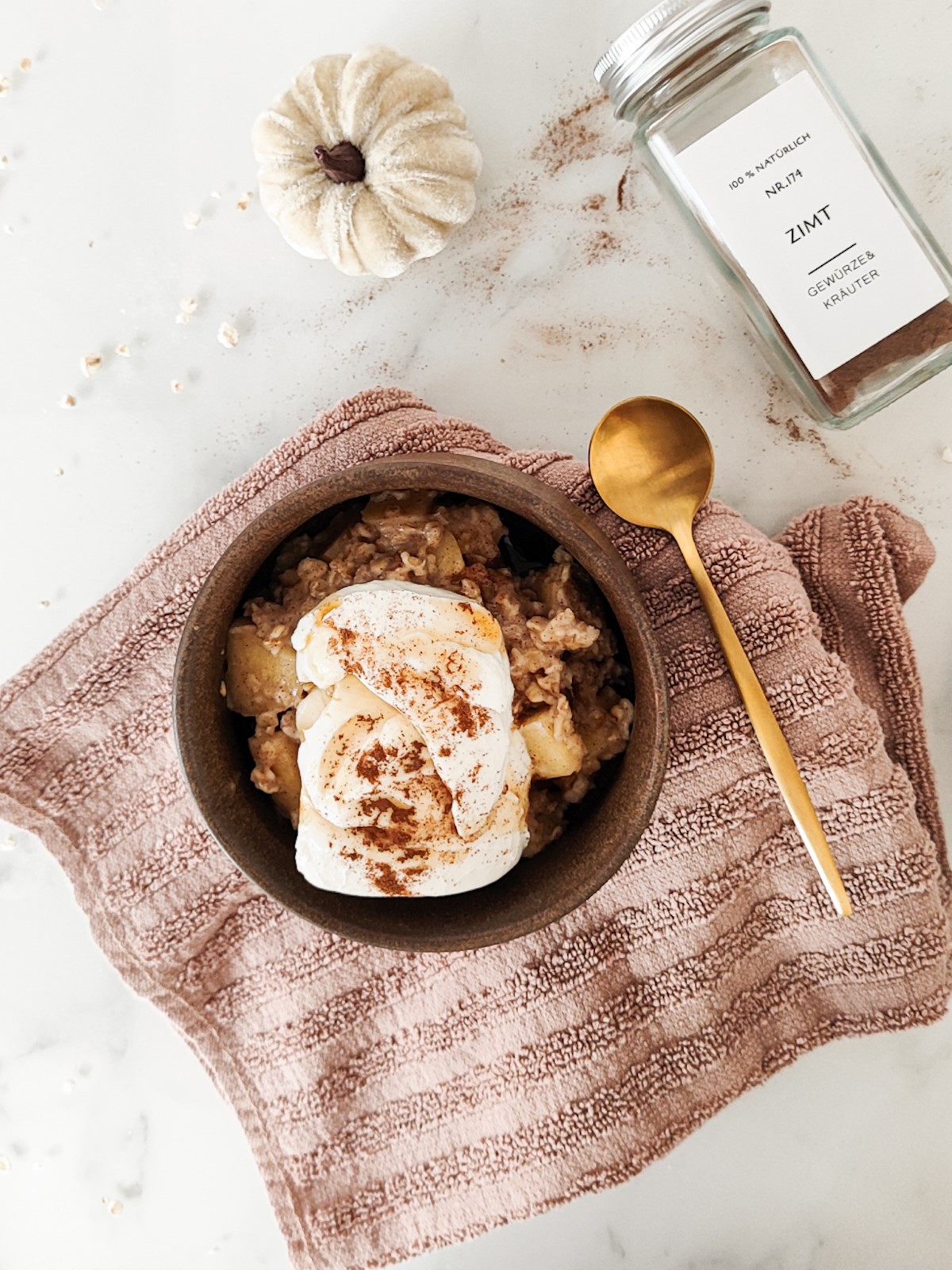 Apple Cinnamon Oatmeal  - Title of the Recipe