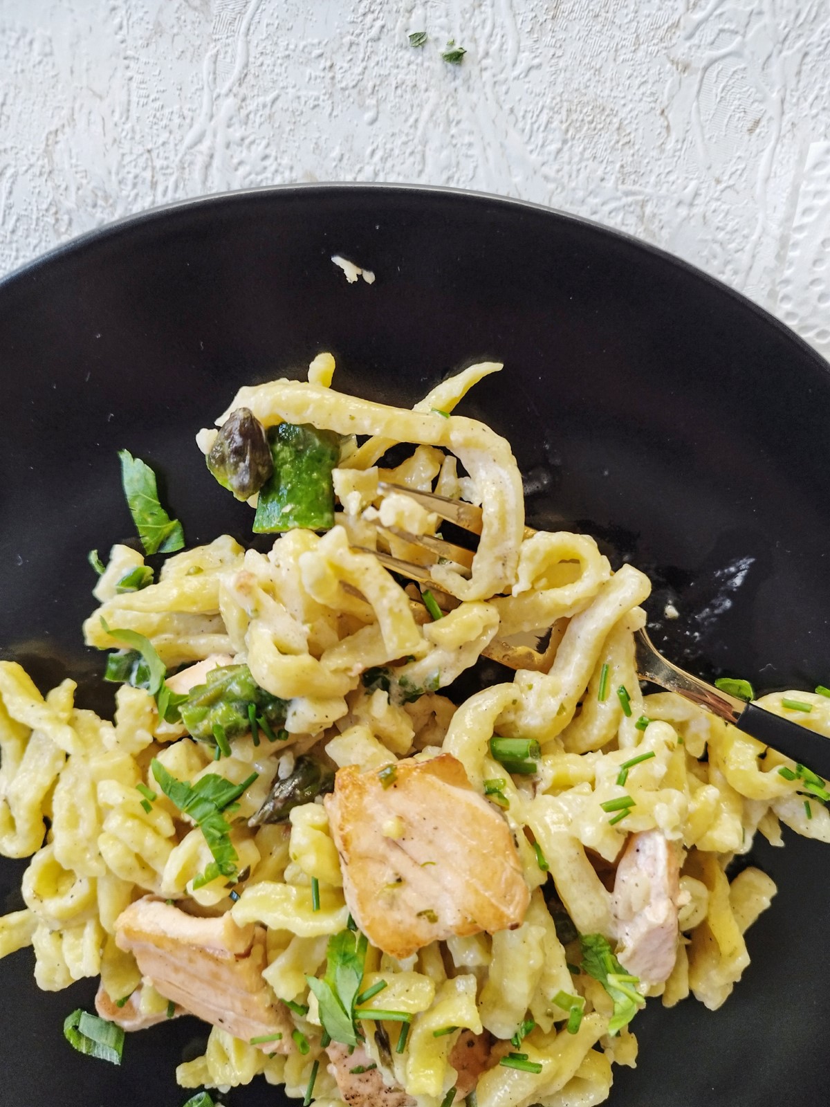 Asparagus with Salmon and Spätzle - alt