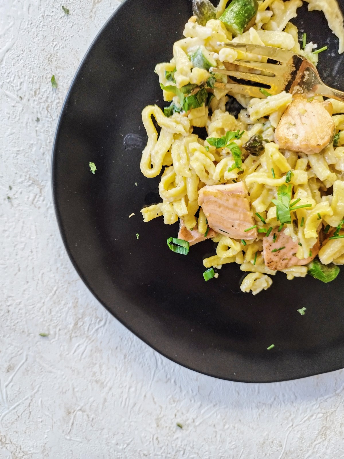 Asparagus with Salmon and Spätzle - alt