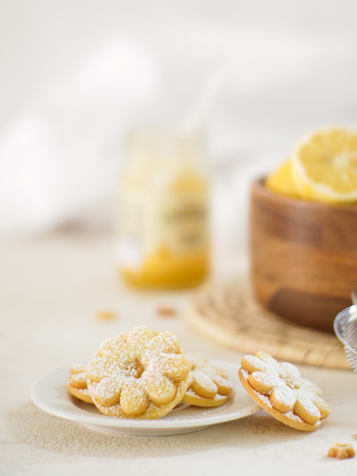 Butter Cookies with Lemon Curd - Title of the Recipe