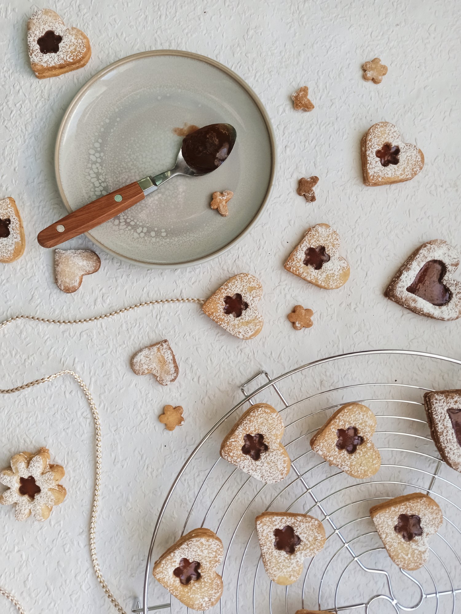 Linzer Cookies - alt