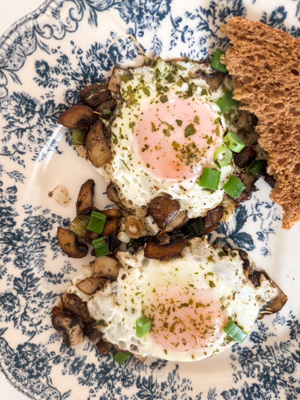 One Pan Mushroom with Fried Egg - One Pan Mushroom with Fried Egg
