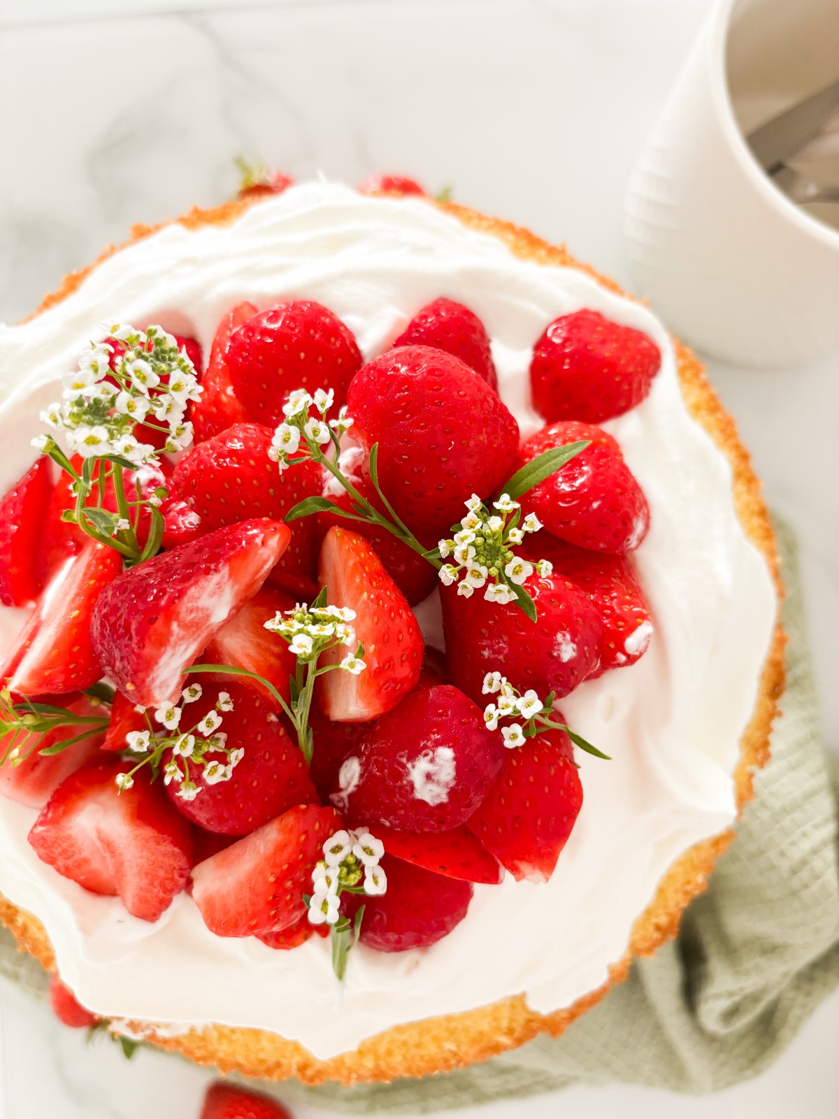 Summer Strawberry Cake - Summer strawberry cake 