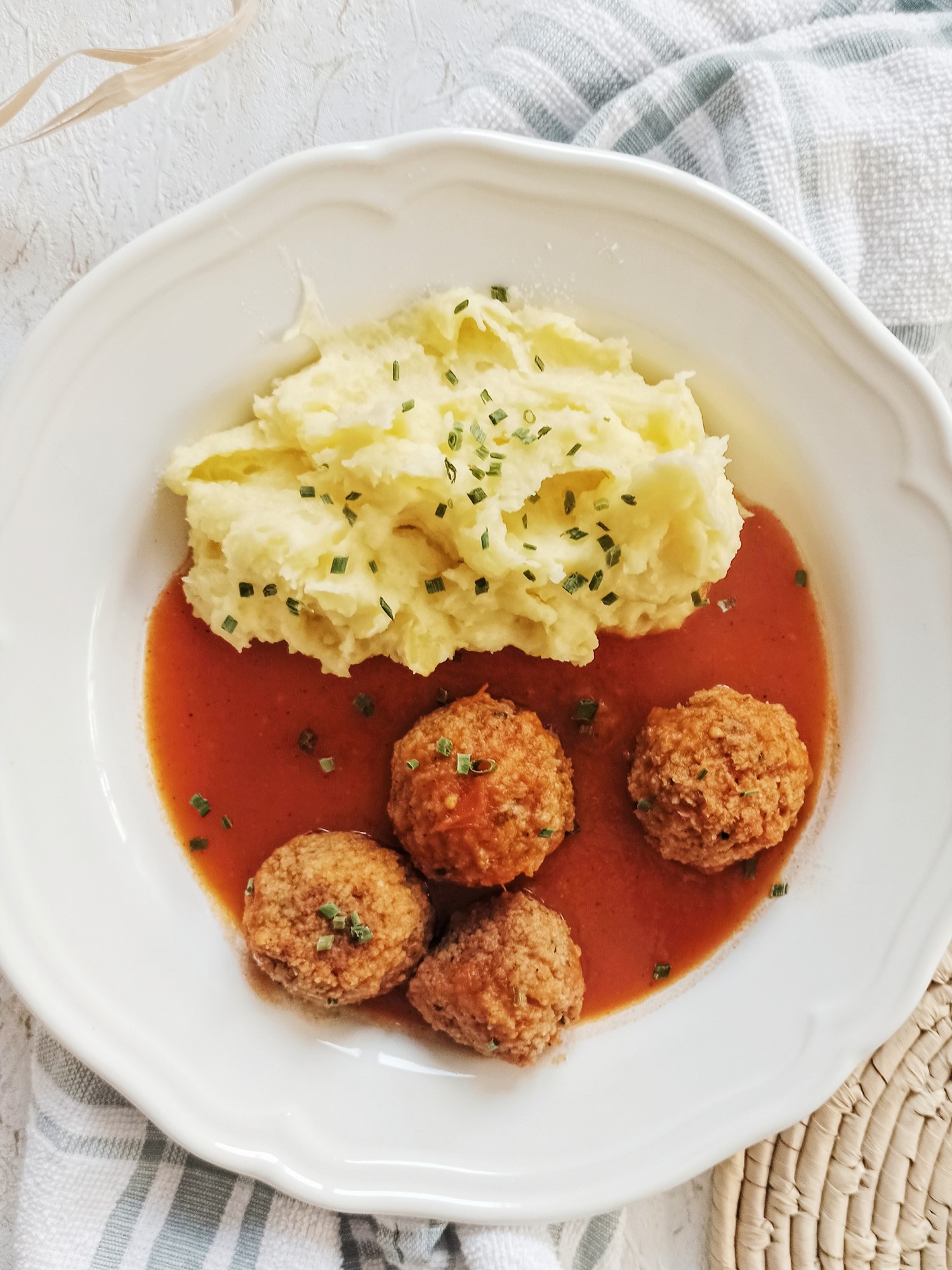 Vegetarische Fleischbällchen mit Tomatensoße  - Title of the Recipe