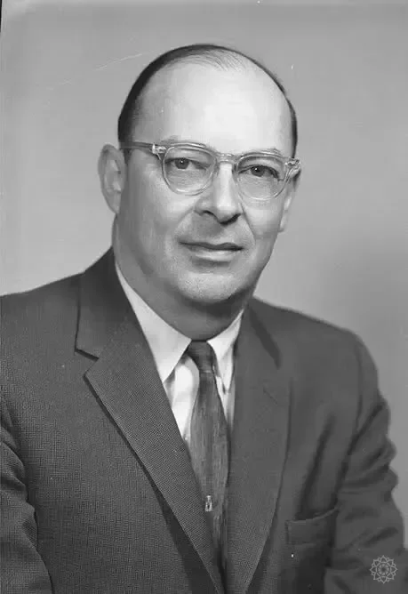 John Bardeen 사진 https://distributedmuseum.illinois.edu/exhibit/john_bardeen/