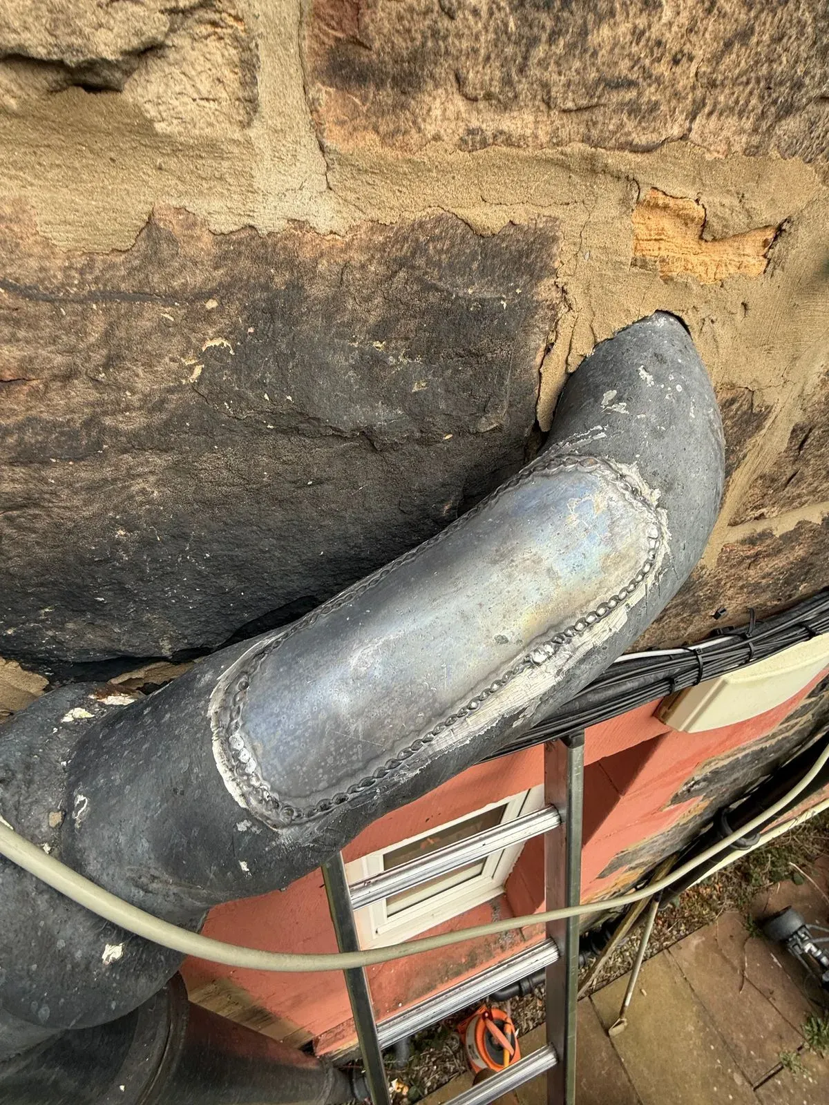 Emergency roof repairs image