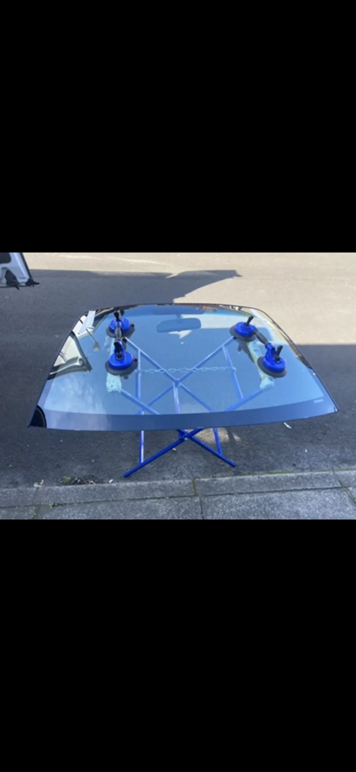 Windscreen Replacement image background image
