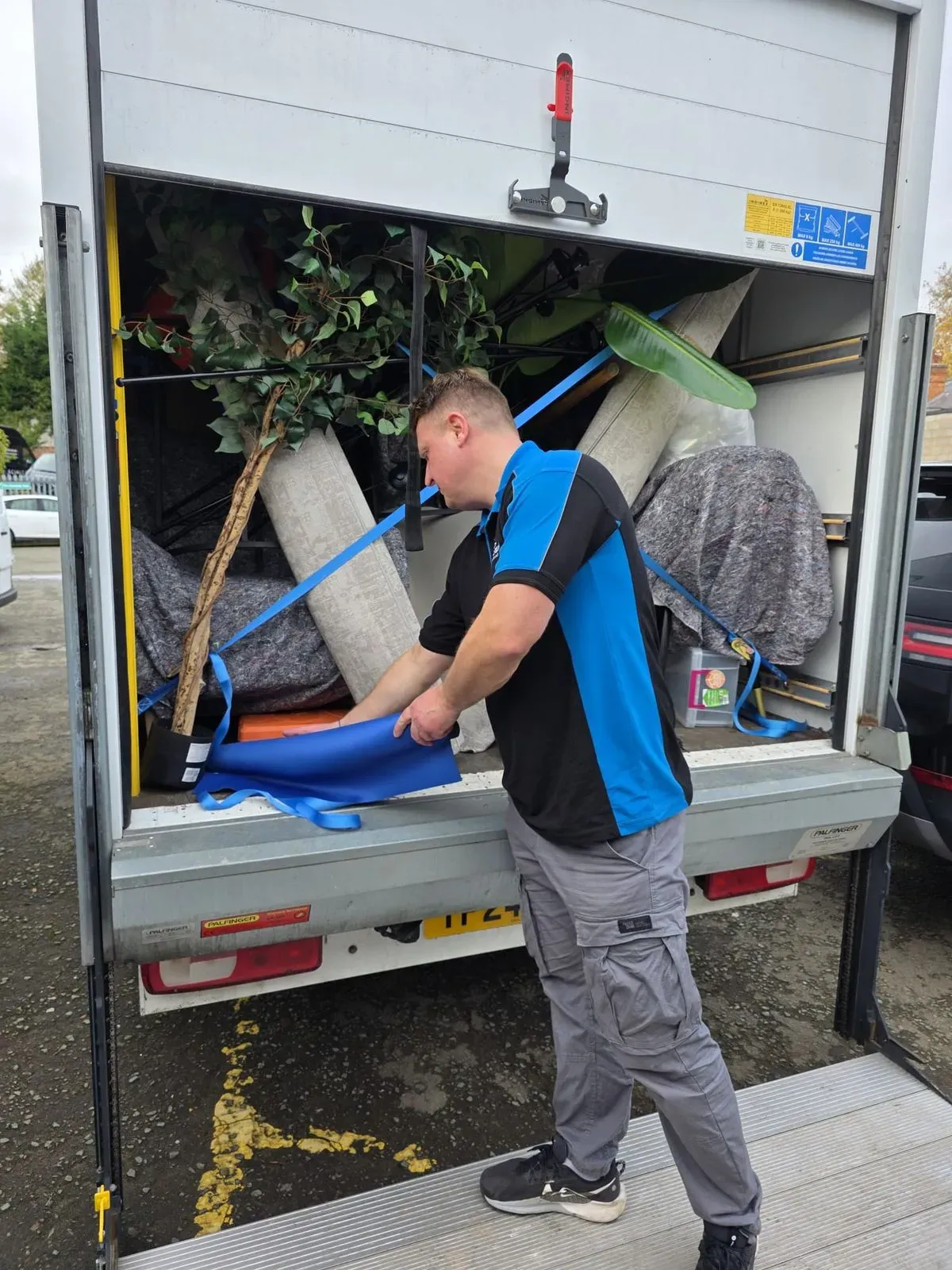 House Removals image background image