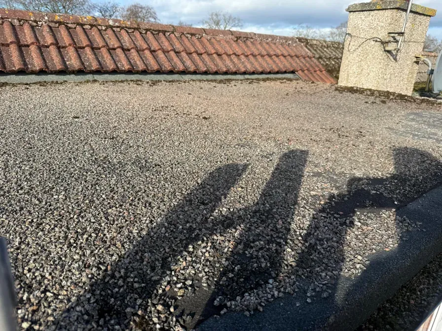 Flat roof repair image background image
