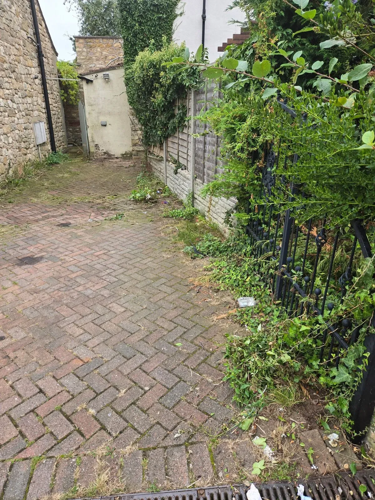 Pressure washing image background image