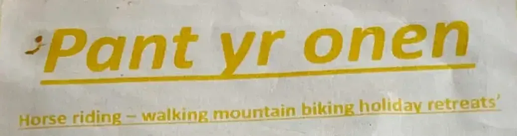 pantyronenhorseridingwalkingmountainbikingretreats  logo