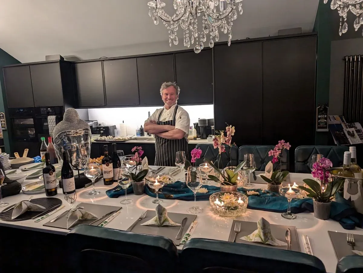 Private dining experiences image background image