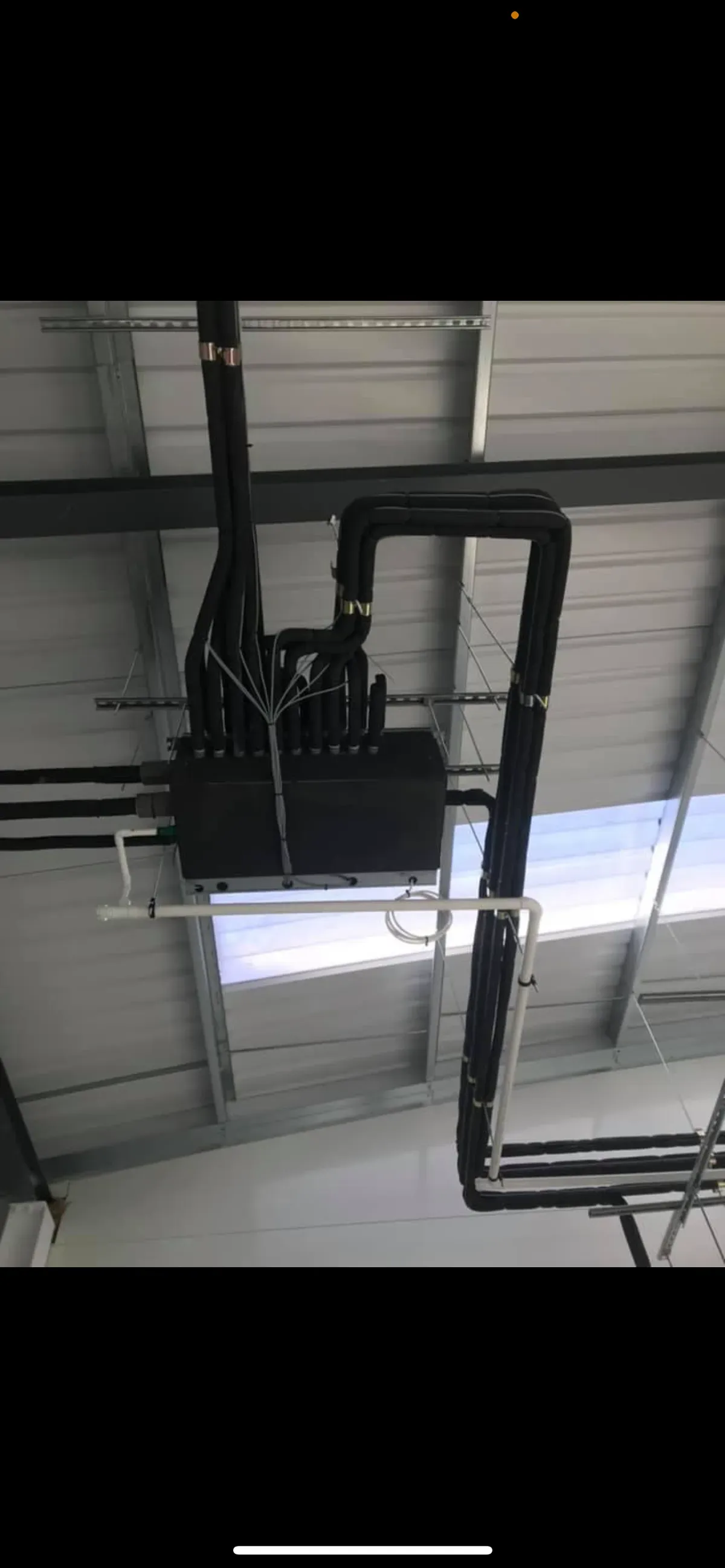 Commercial air conditioning services image background image