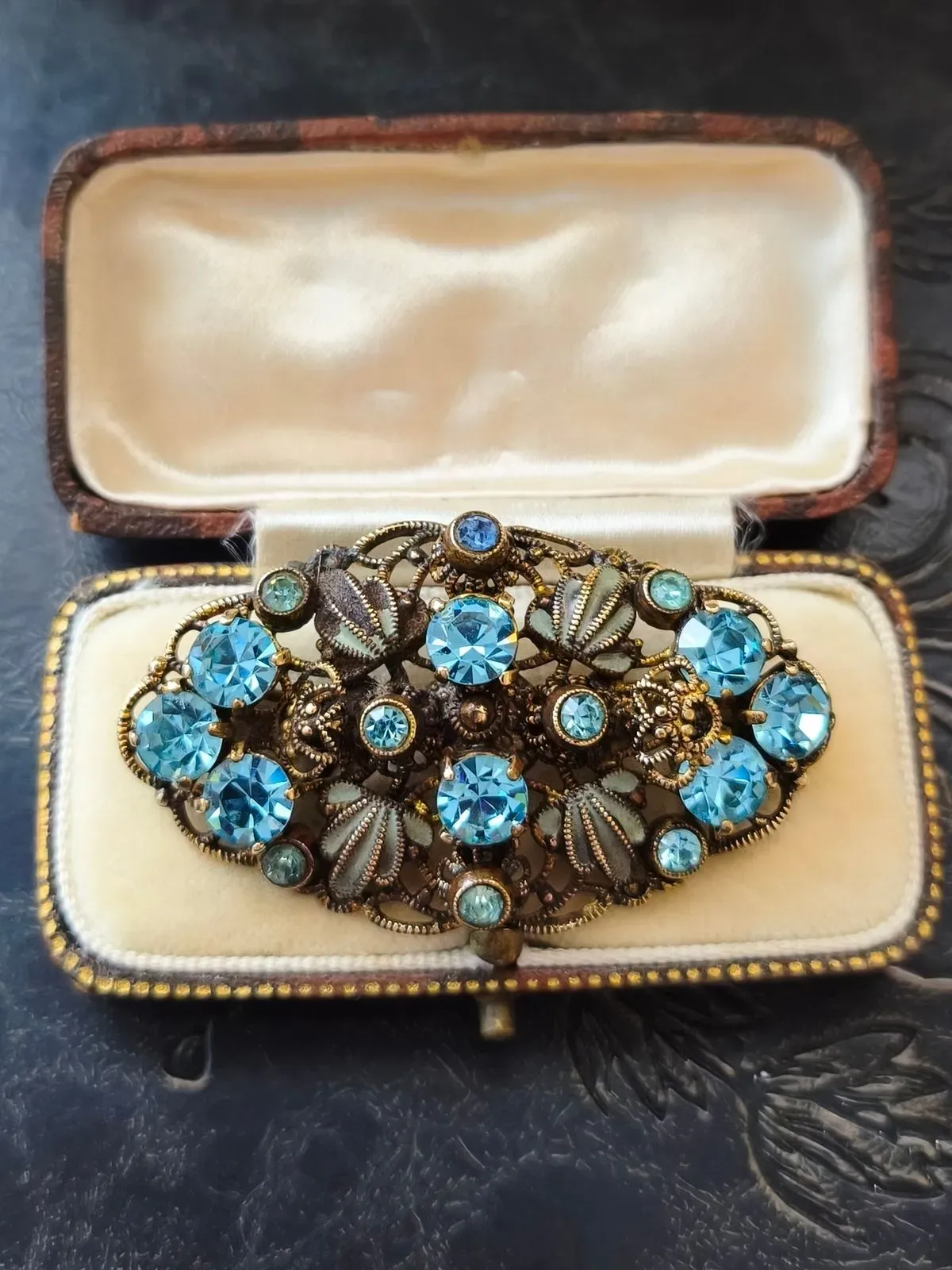 8223143863899-shgkw8kfgpys5y6o9gye-MVIMG-20260314-104935 collection background image