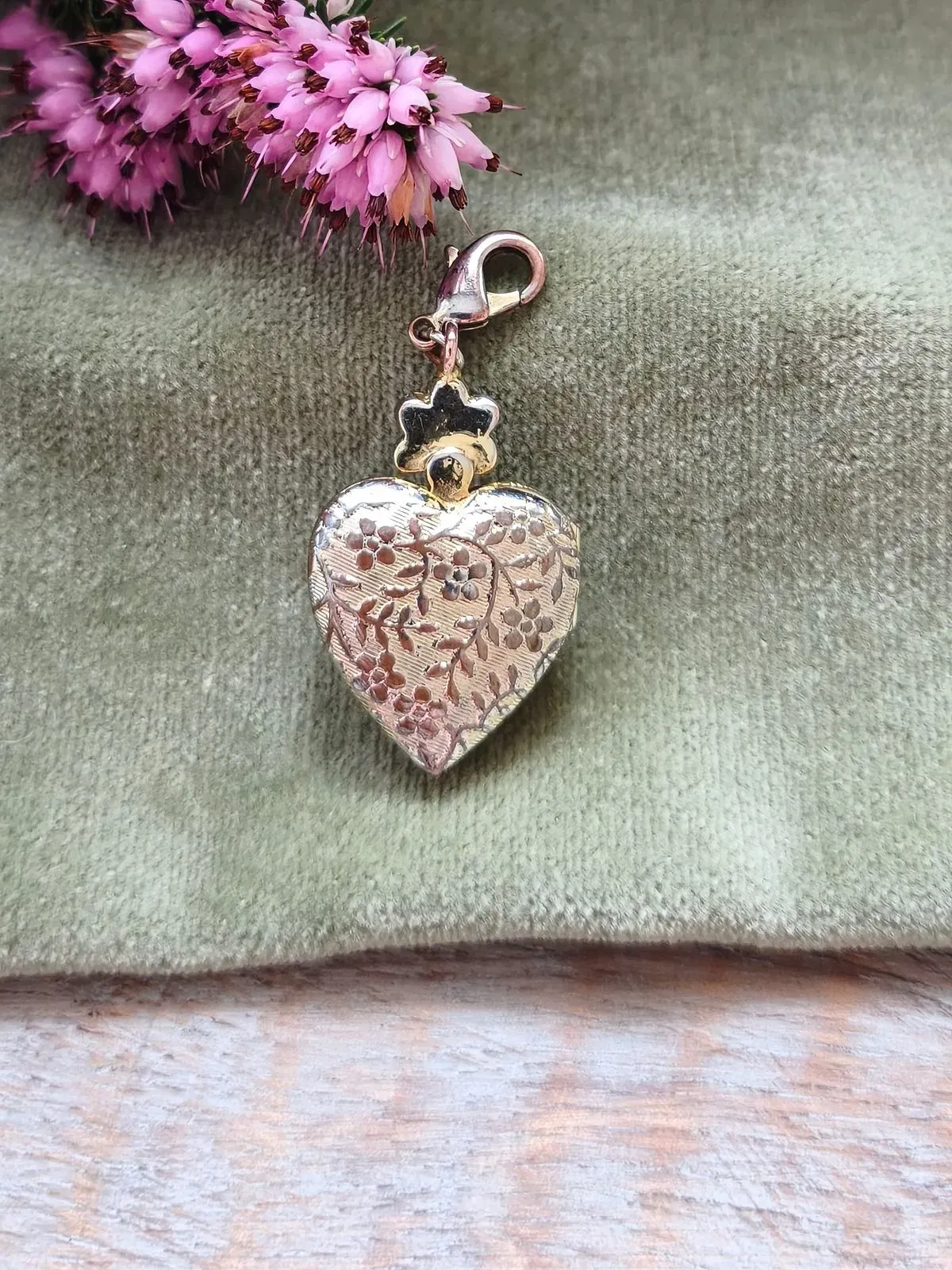 undefined thumbnail image