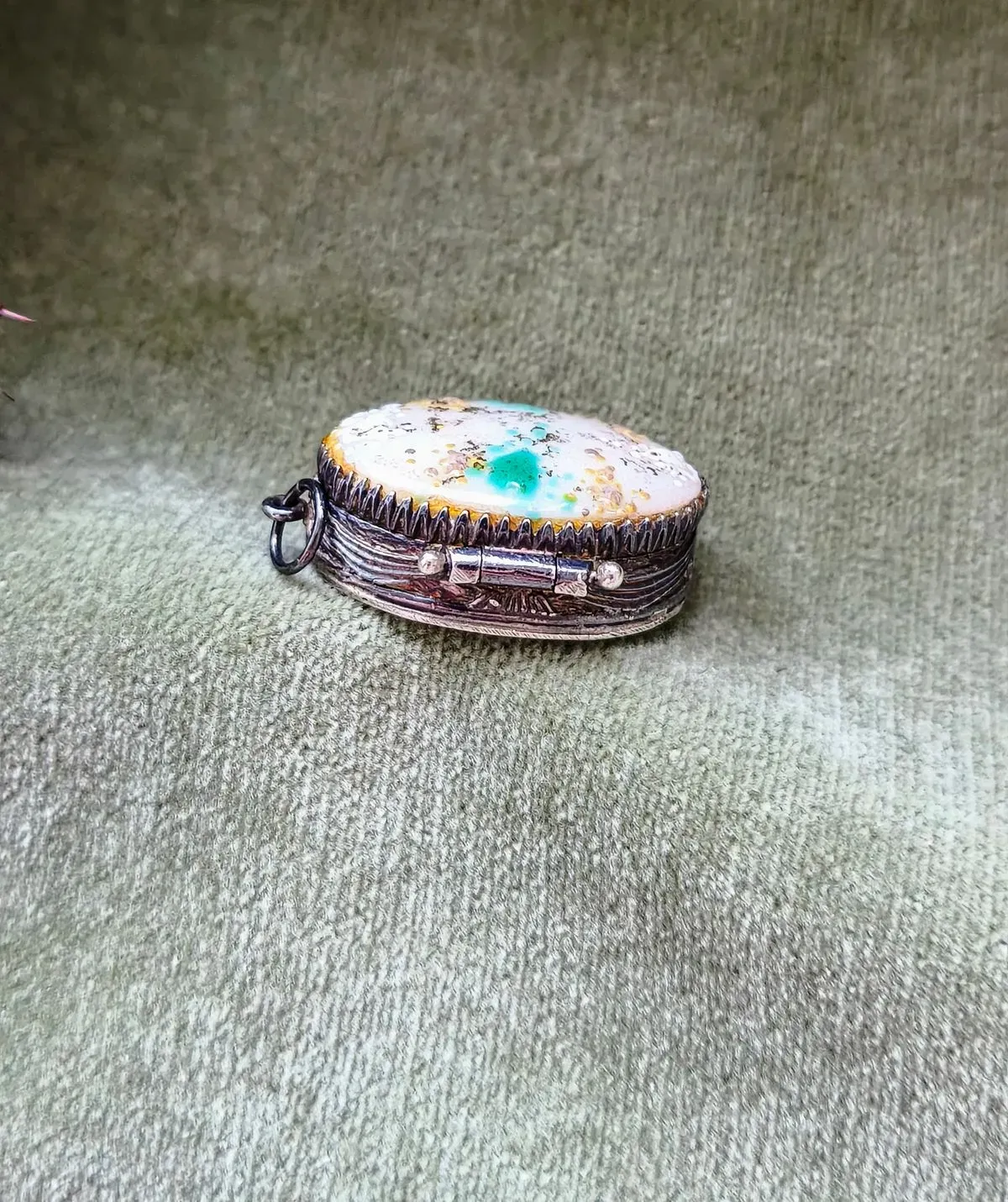 undefined thumbnail image