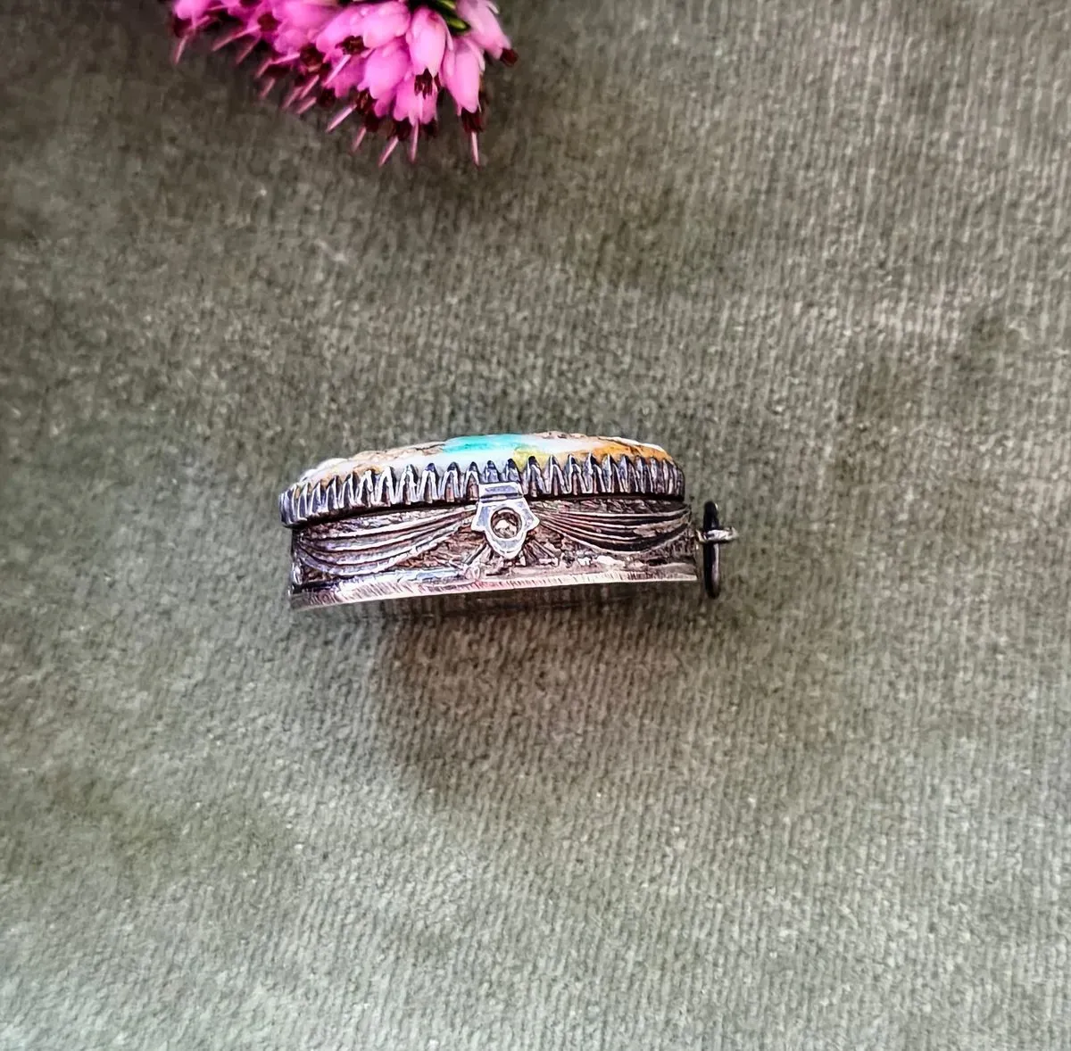 undefined thumbnail image