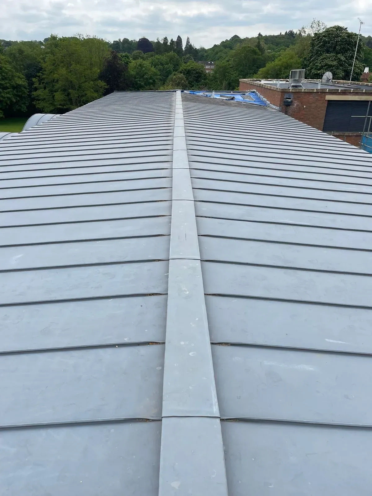 Roof installation image background image