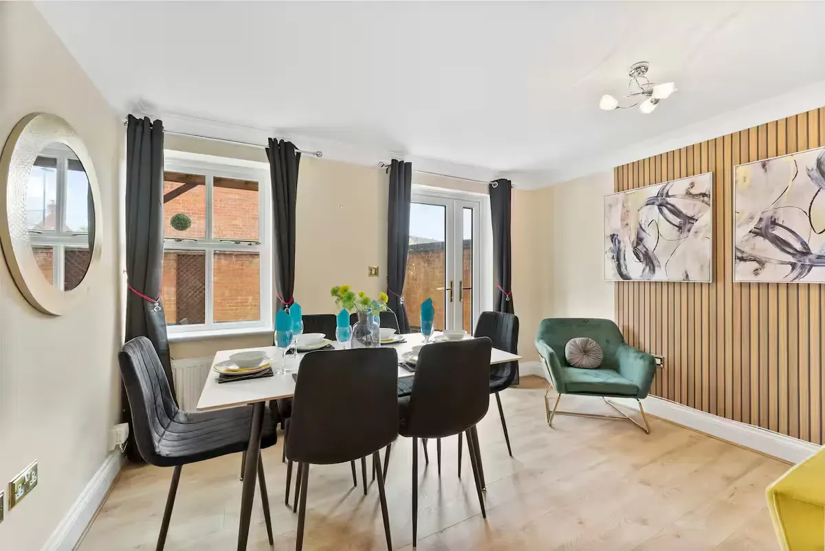 Descriptive text for the image