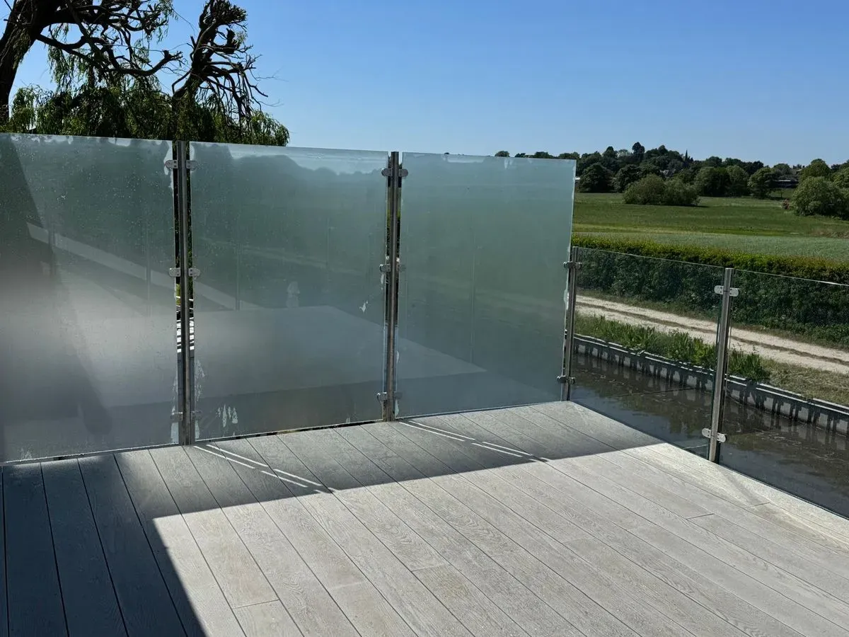 Glass Cutting Services image background image