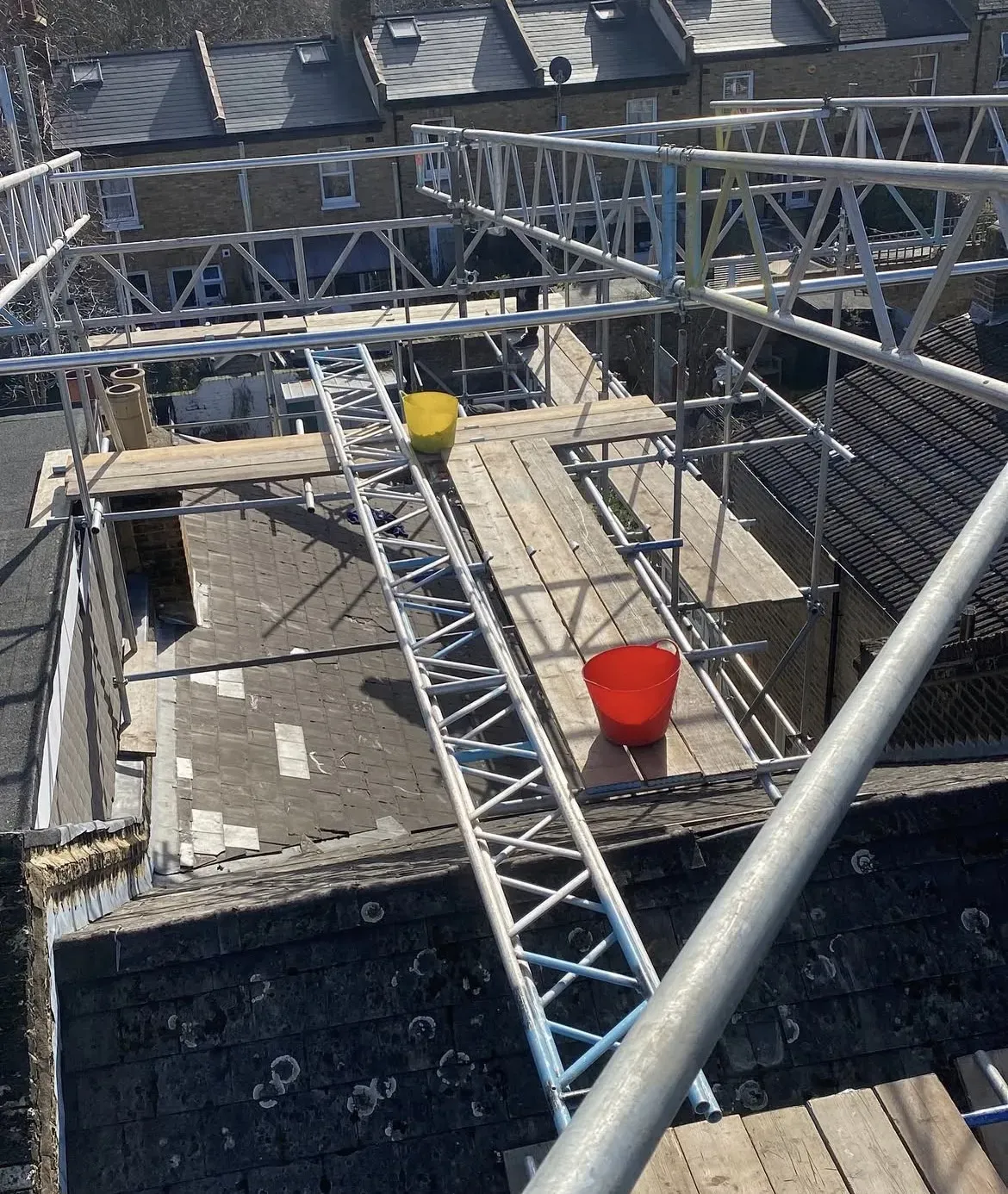 Temporary roof systems image background image