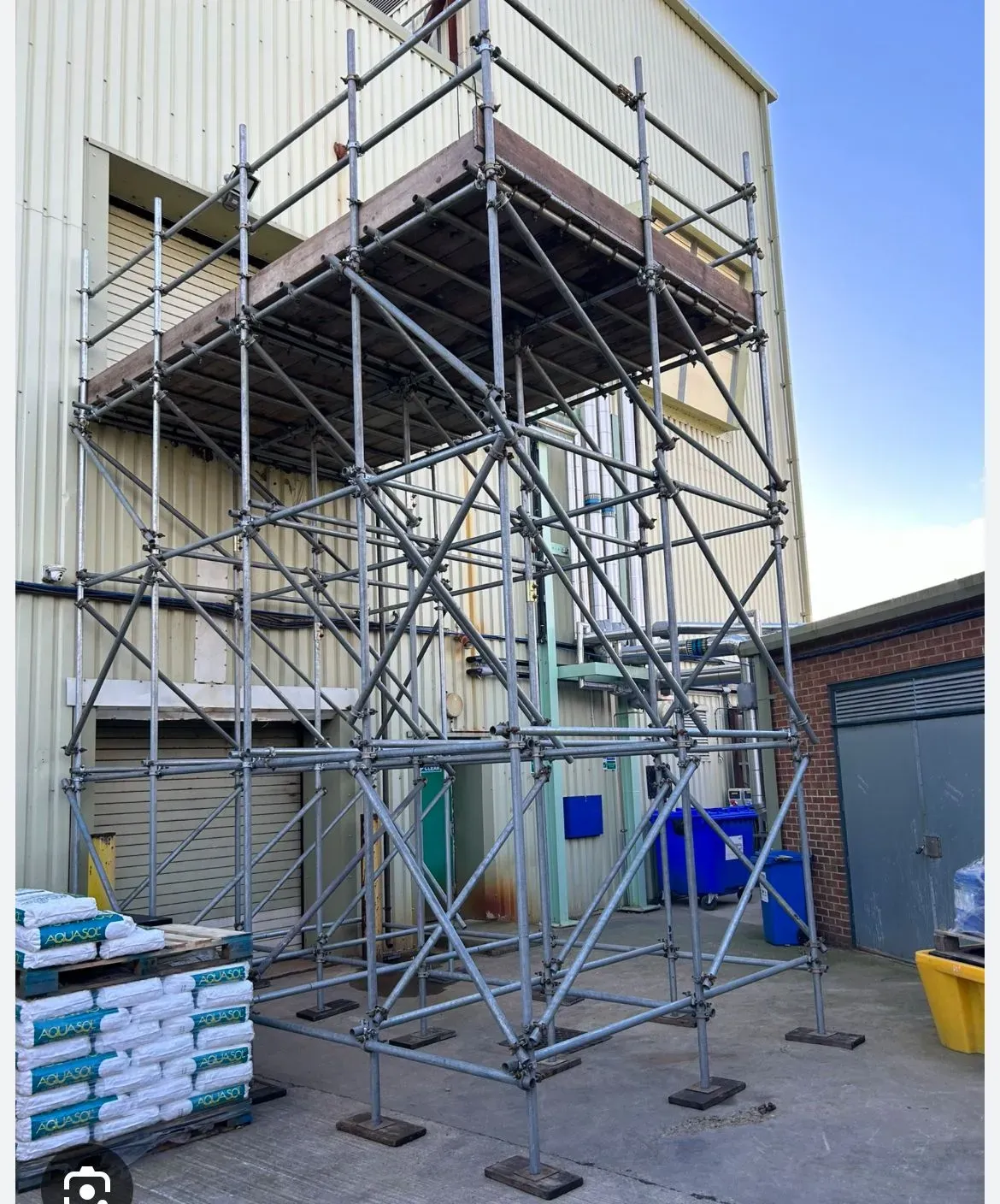 Commercial scaffolding image background image