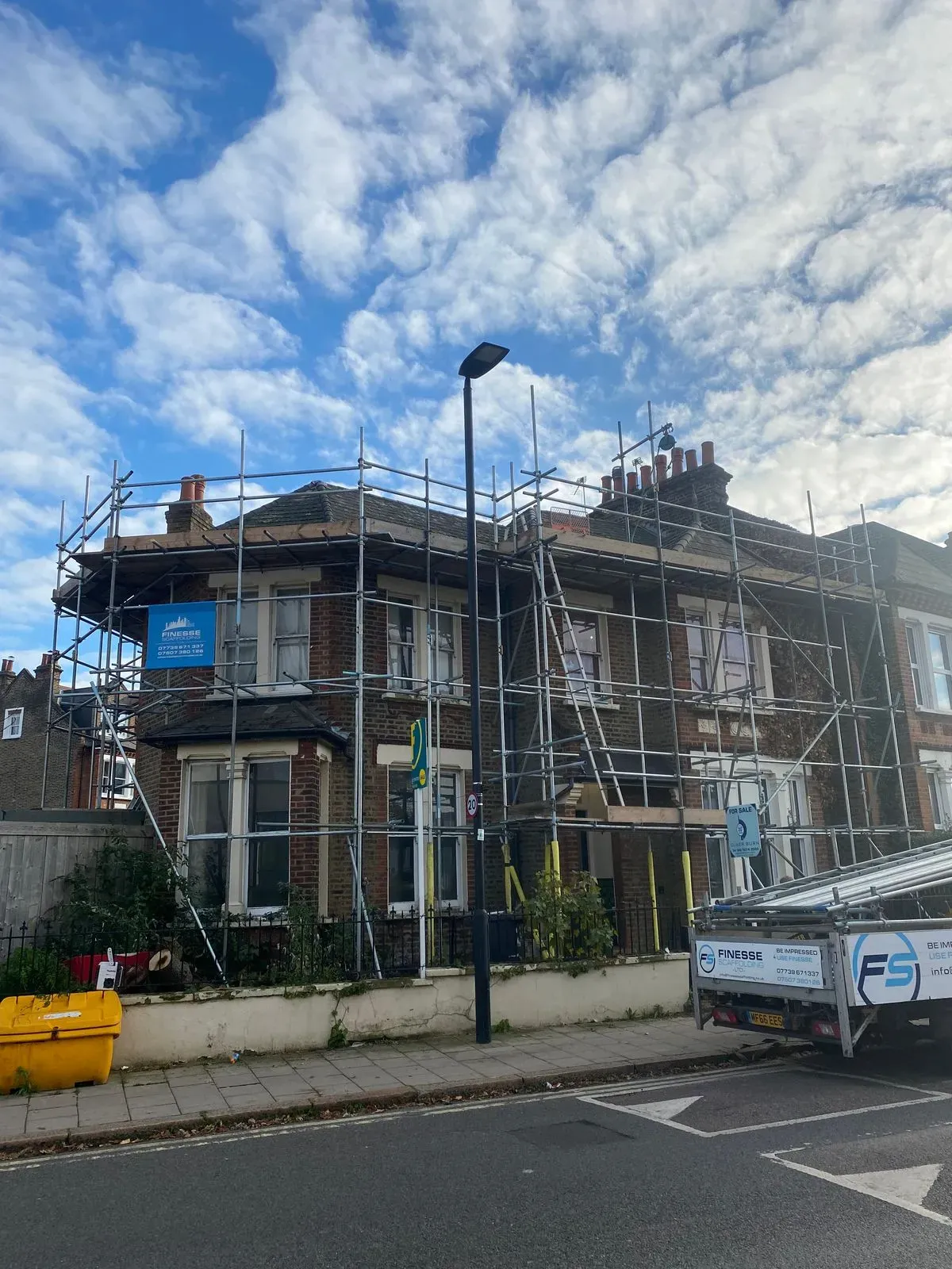 Residential scaffolding image background image