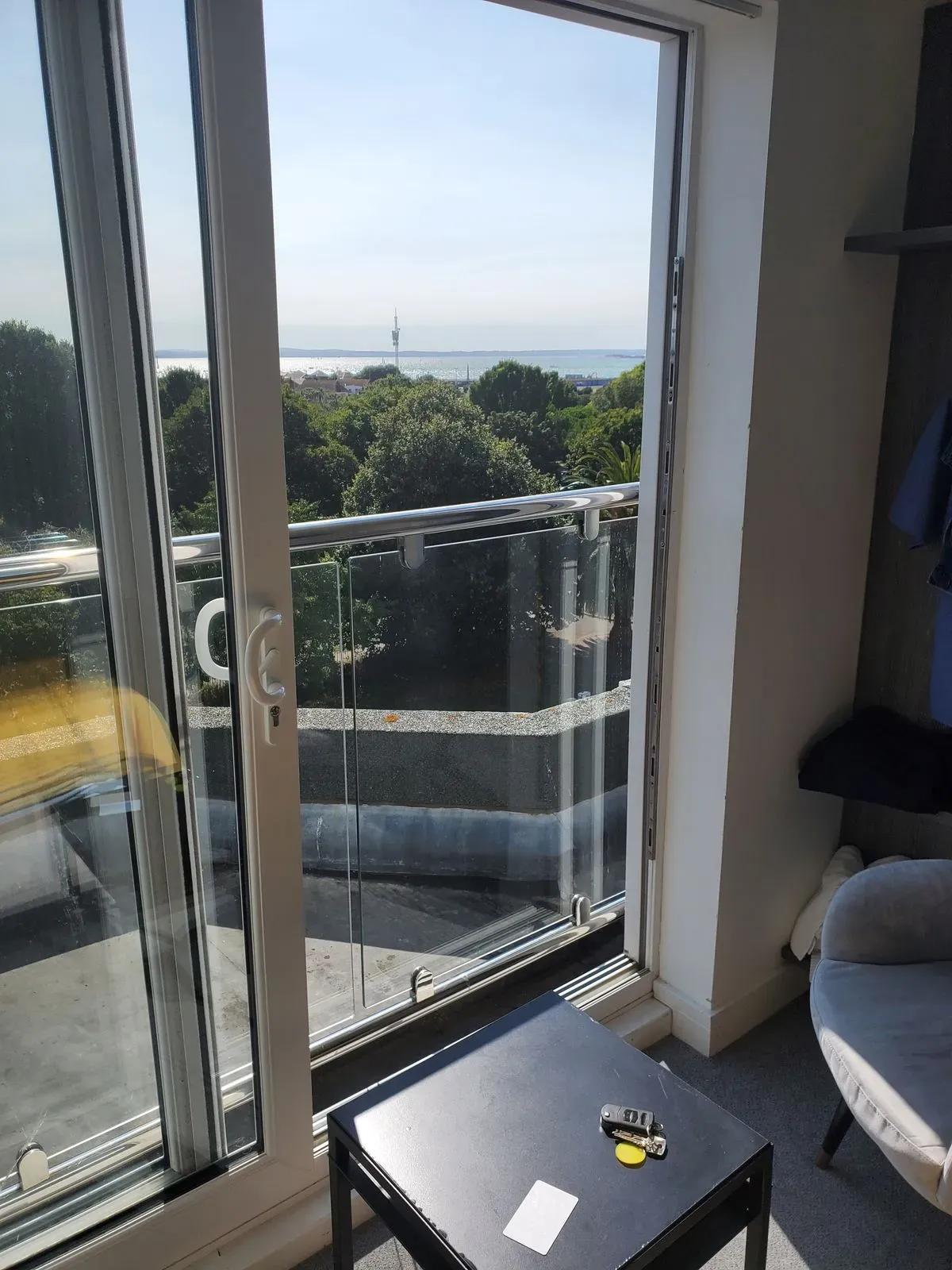 Internal window cleaning image background image