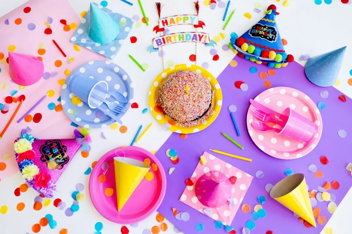 Birthday party entertainment image background image