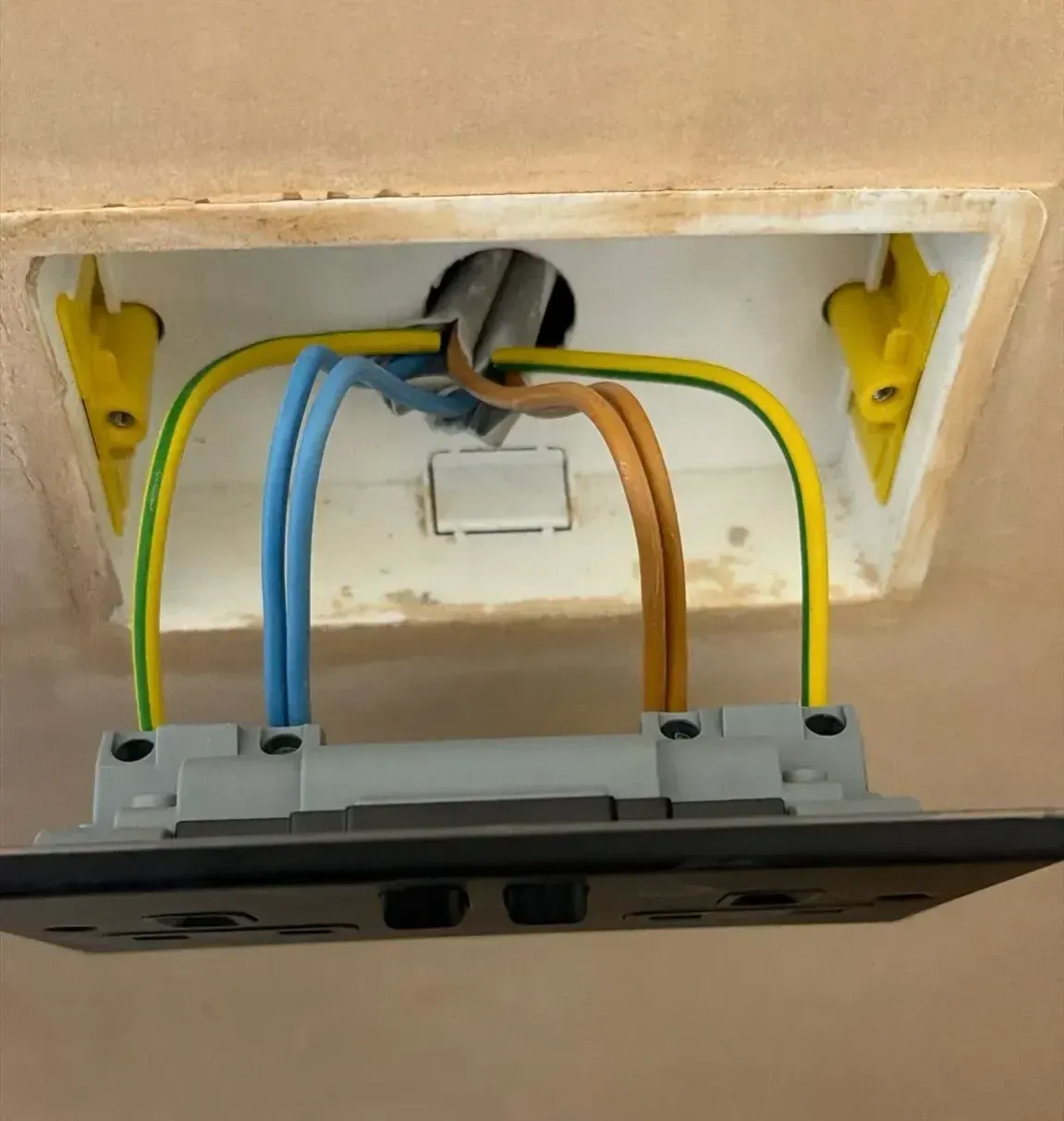 Electrical installations image
