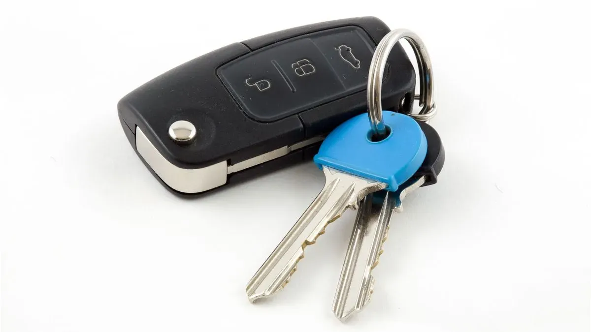 Emergency locksmith arriving at a Kingston residence