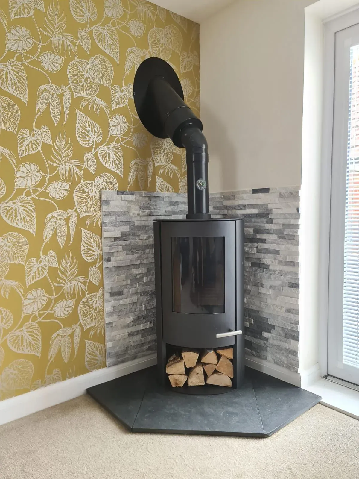 Twin wall chimney systems image background image