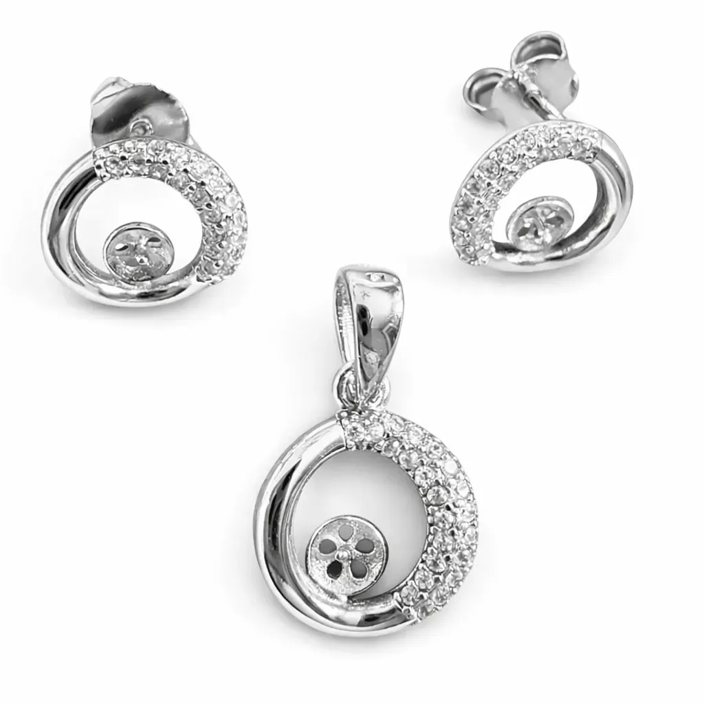 8226223398692-172jaiyv57c18u09dxu1zk-small-circle-crystals thumbnail image
