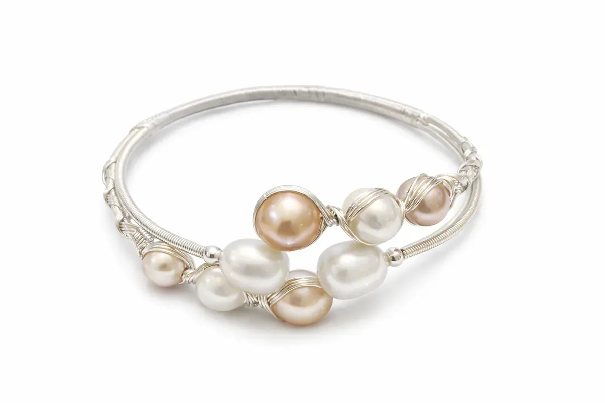 8226382554640-vnt9a90cxnp8e6e3gc3v-2-layer-bangle-2 thumbnail image