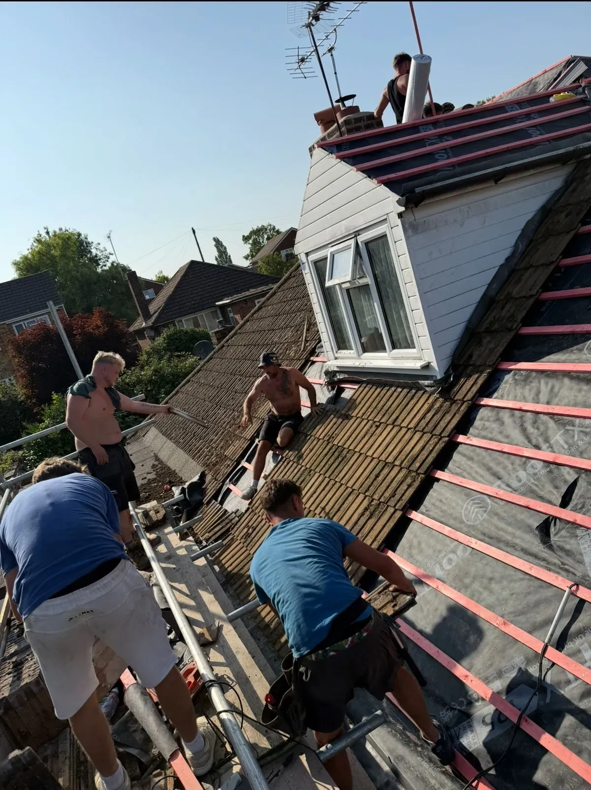 Roof repair image background image