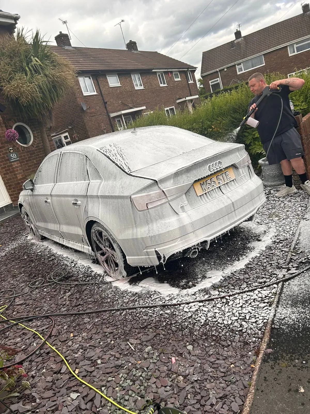 Exterior washing image background image