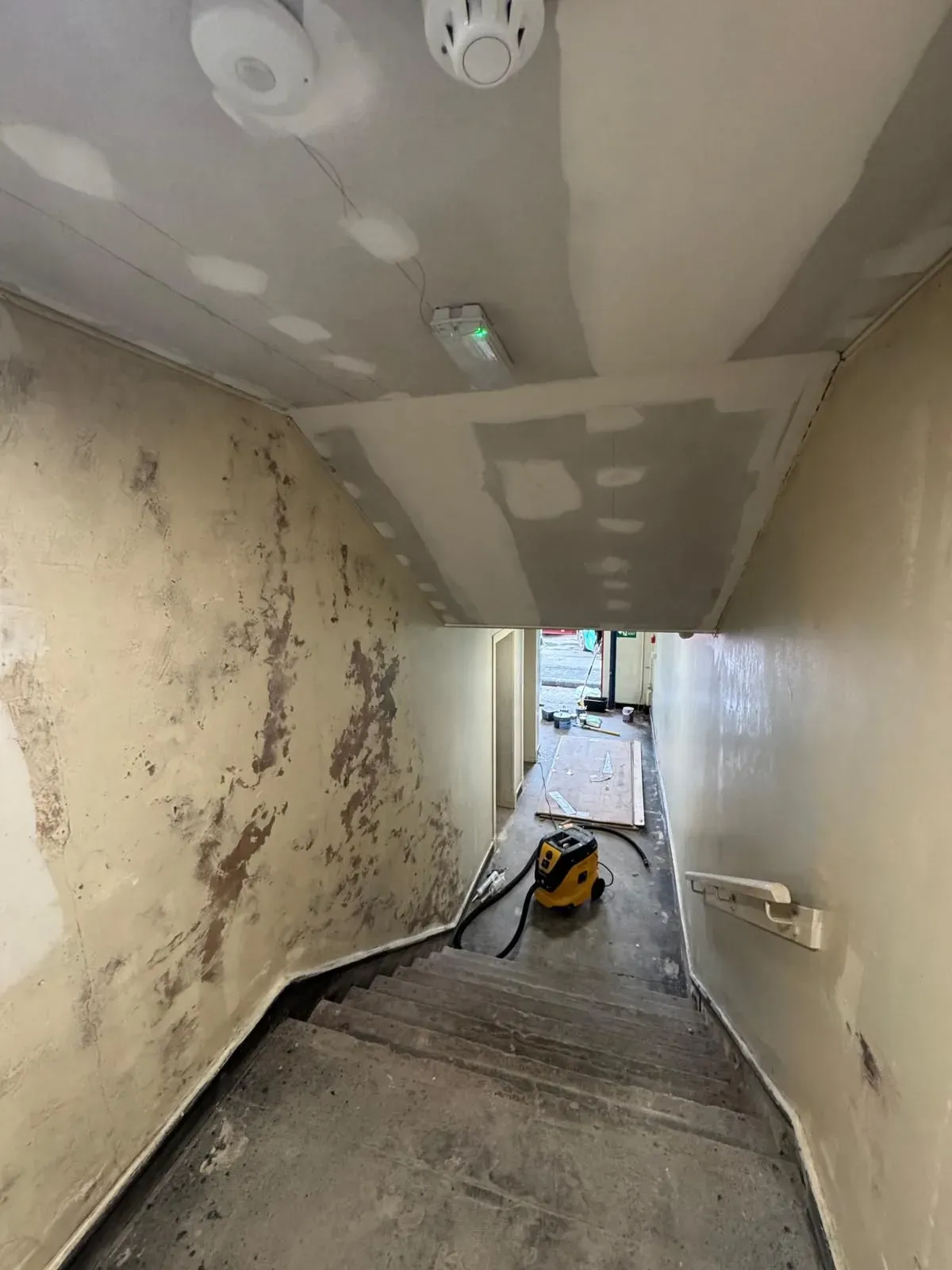 Wall Preparation and Repair image background image