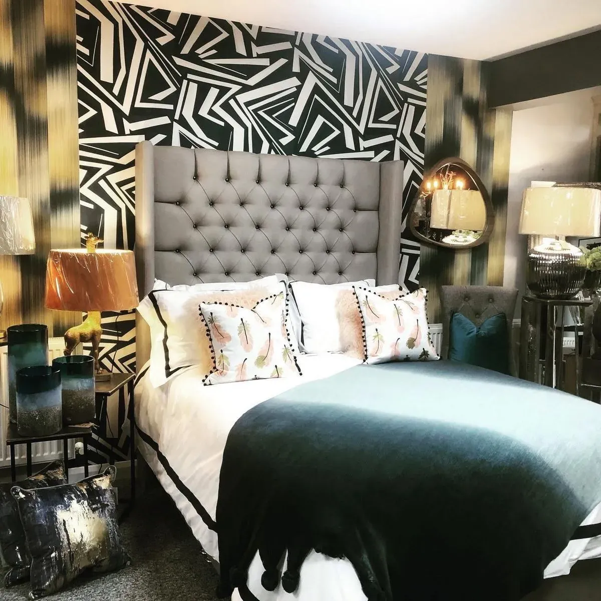 Wallpaper Installation image background image