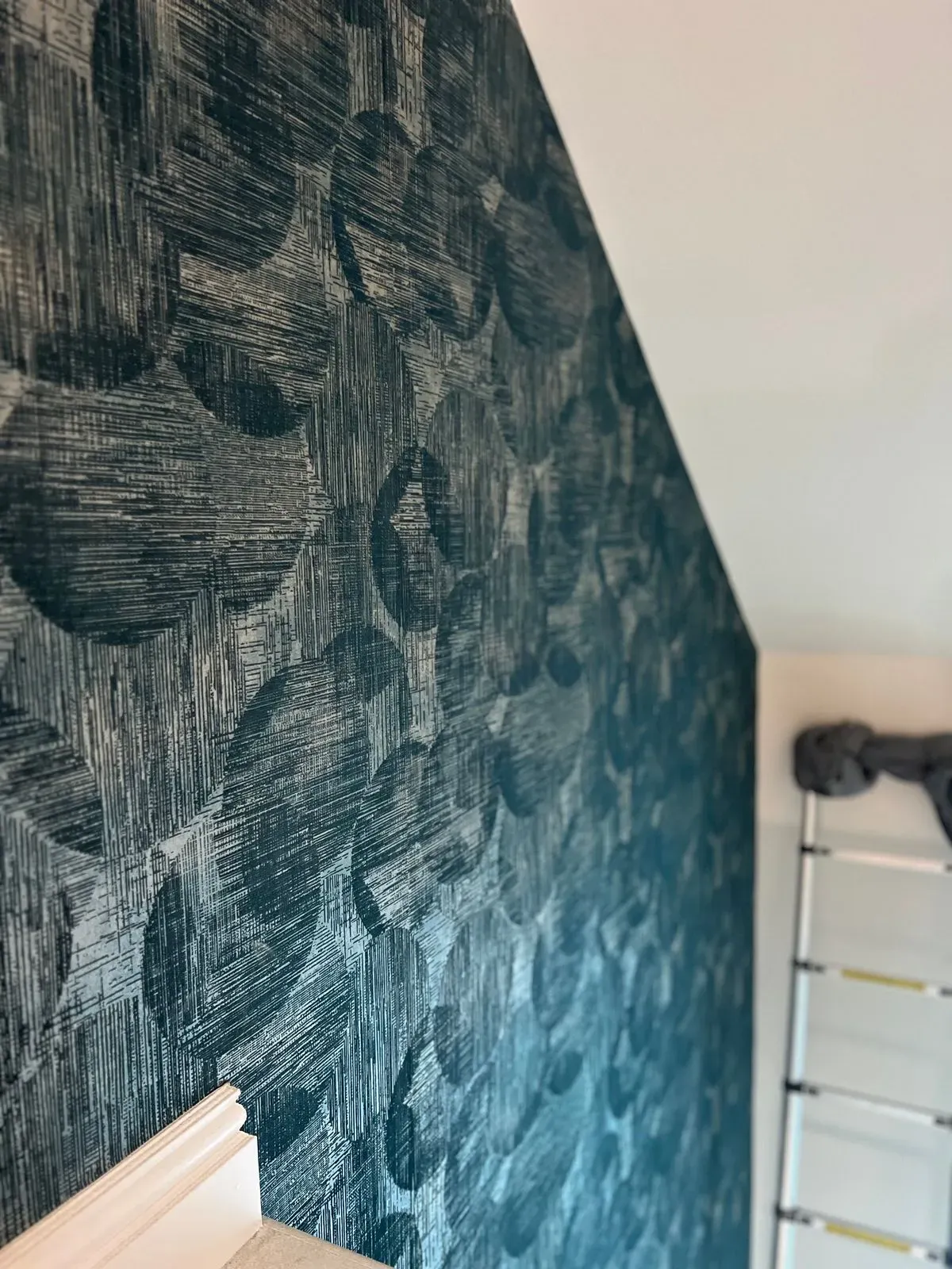 Wallpaper Installation image