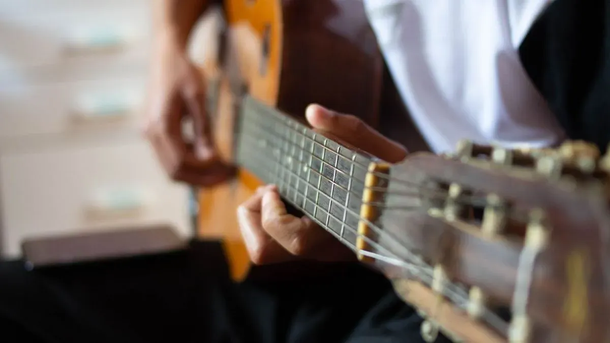 Guitar lessons focused on individual progress in East Tilbury
