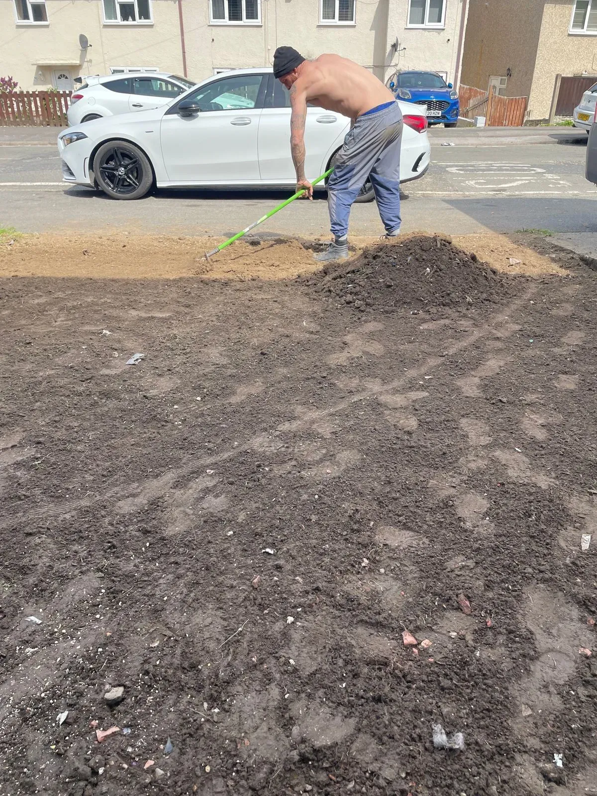 Garden waste removal image background image
