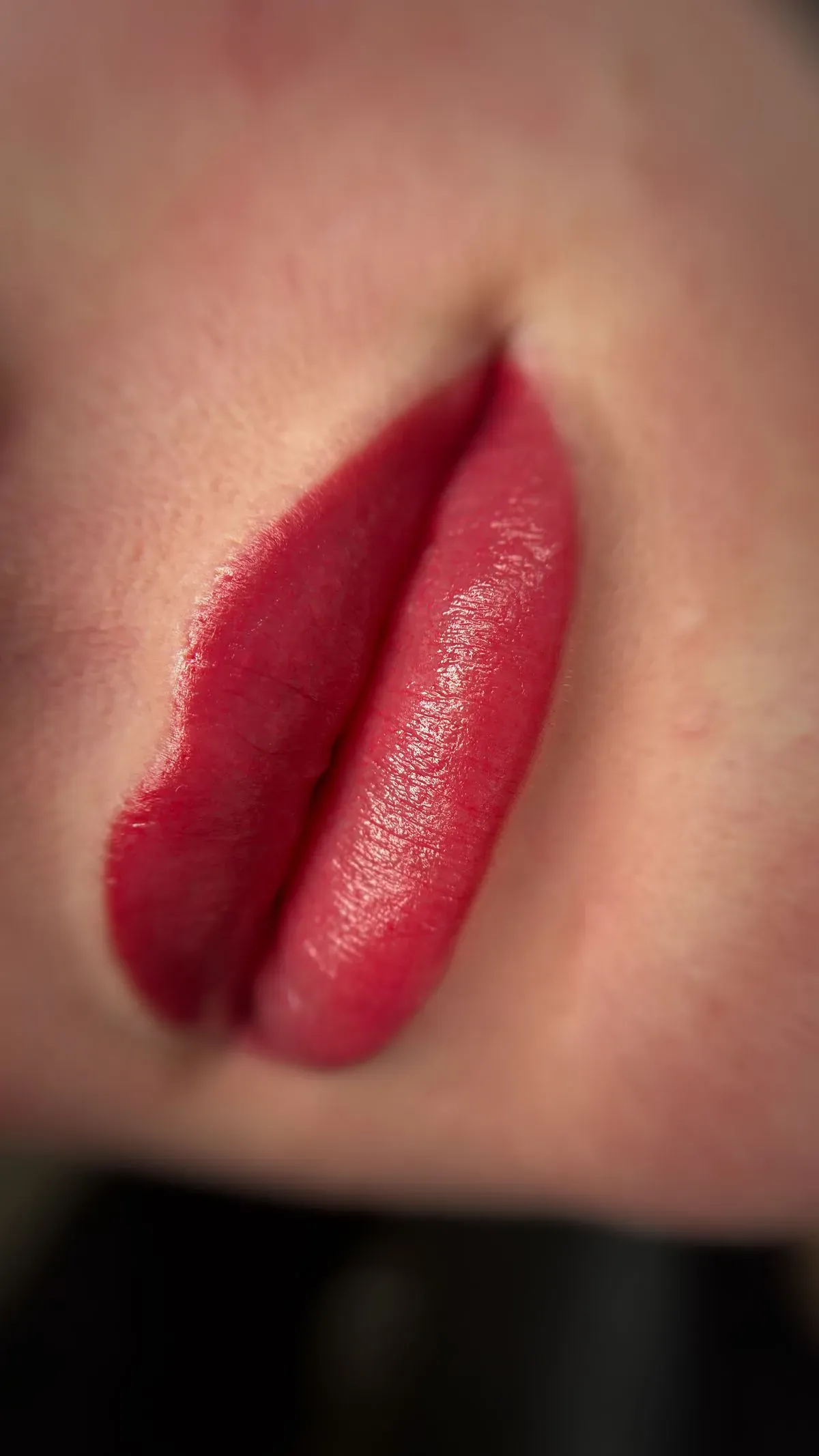 Lip Blushing image background image