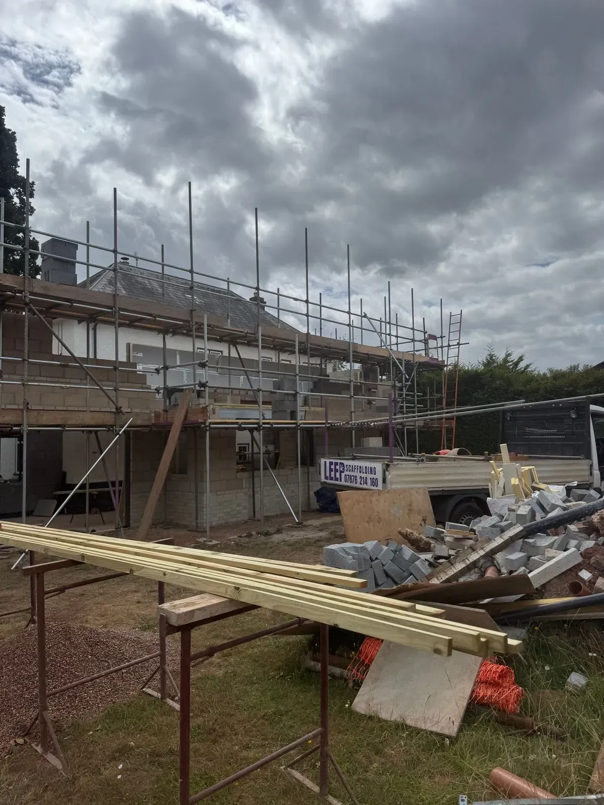 Scaffolding dismantling image background image