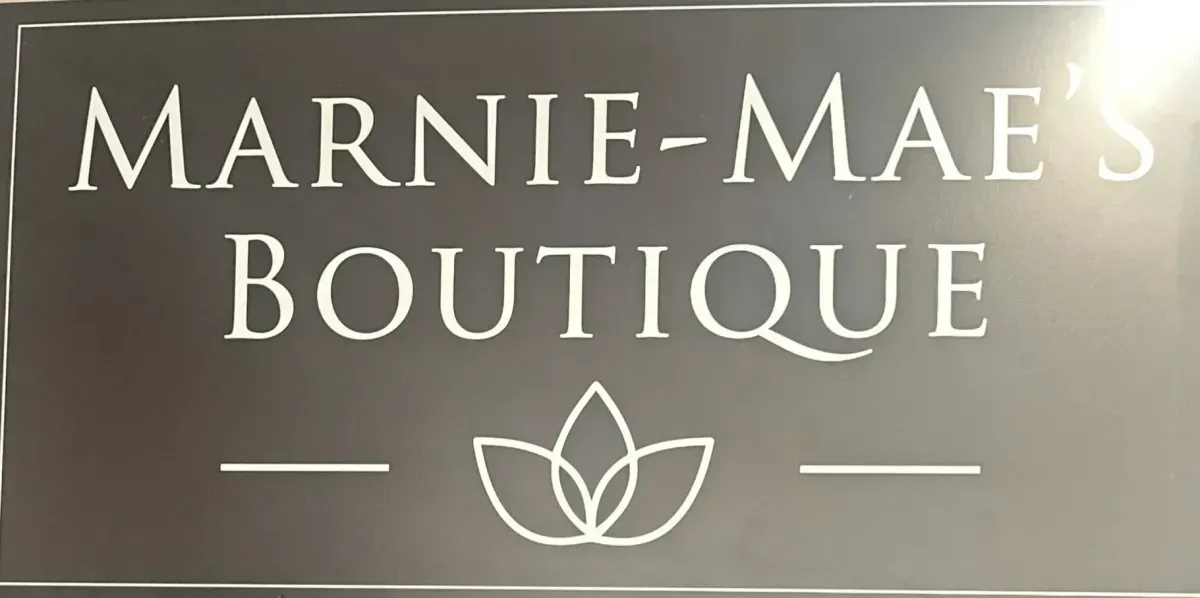 Marnie Mae boutique  logo
