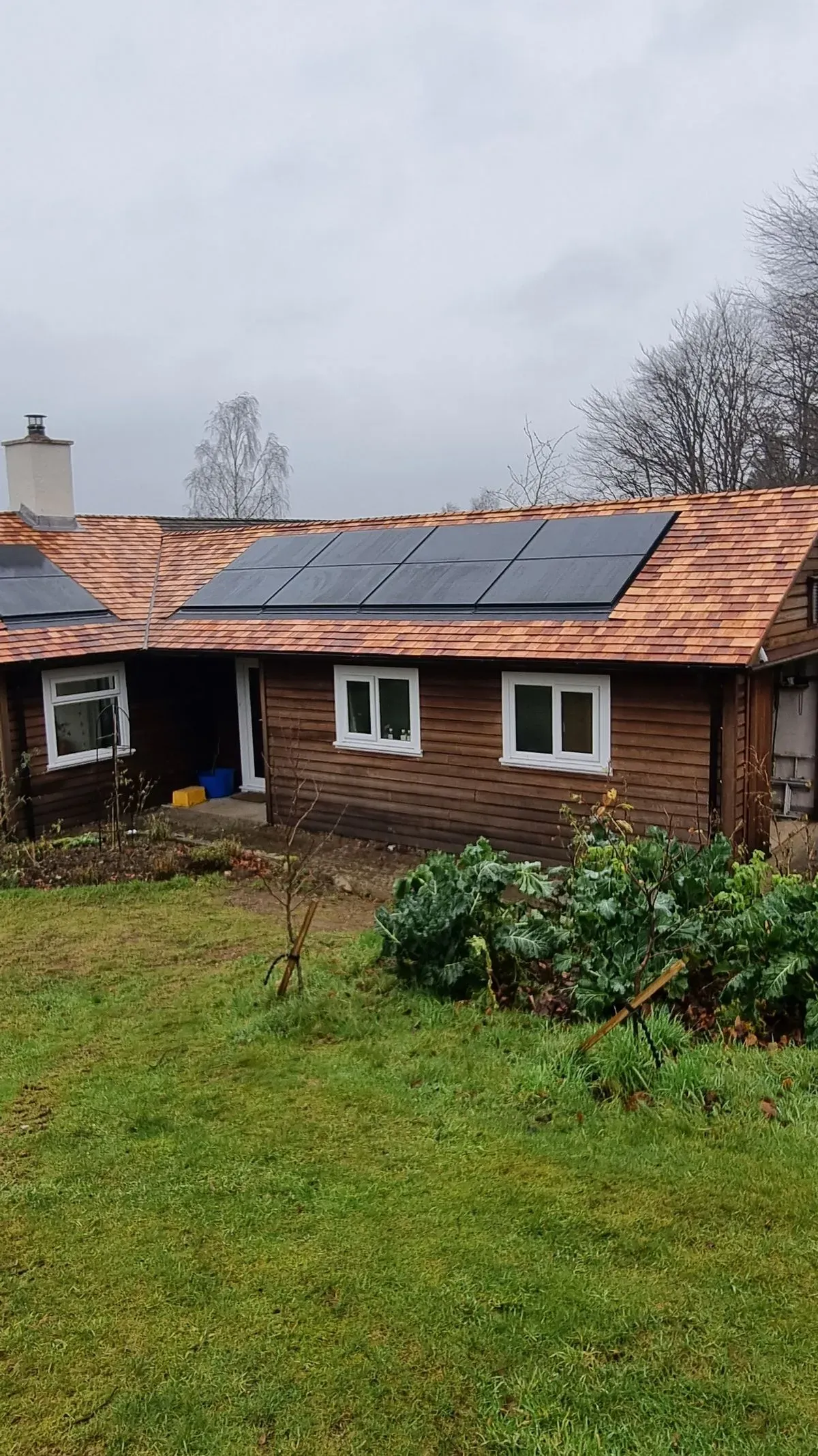 Roof inspection image background image