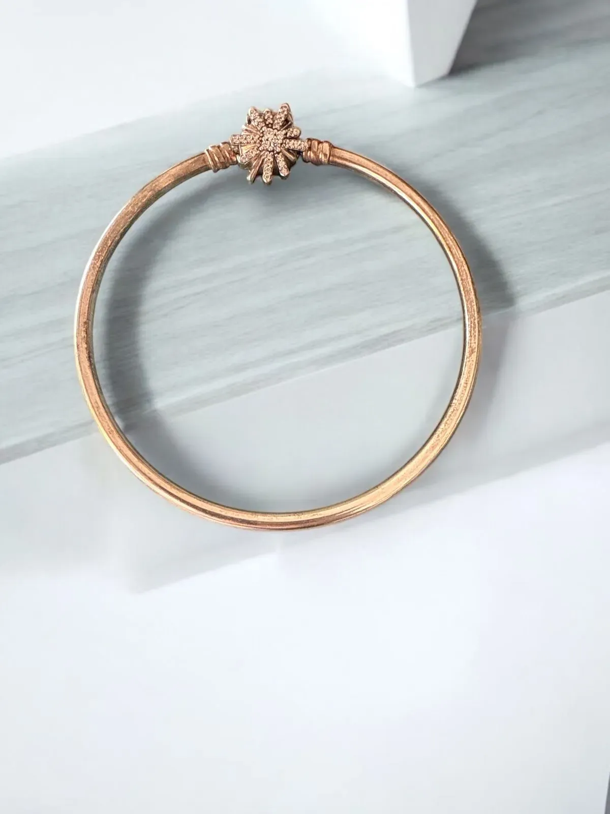 8219833916996-ove1pebbh79q7jm18o2pdg-Pandora-snowflake-bangle thumbnail image