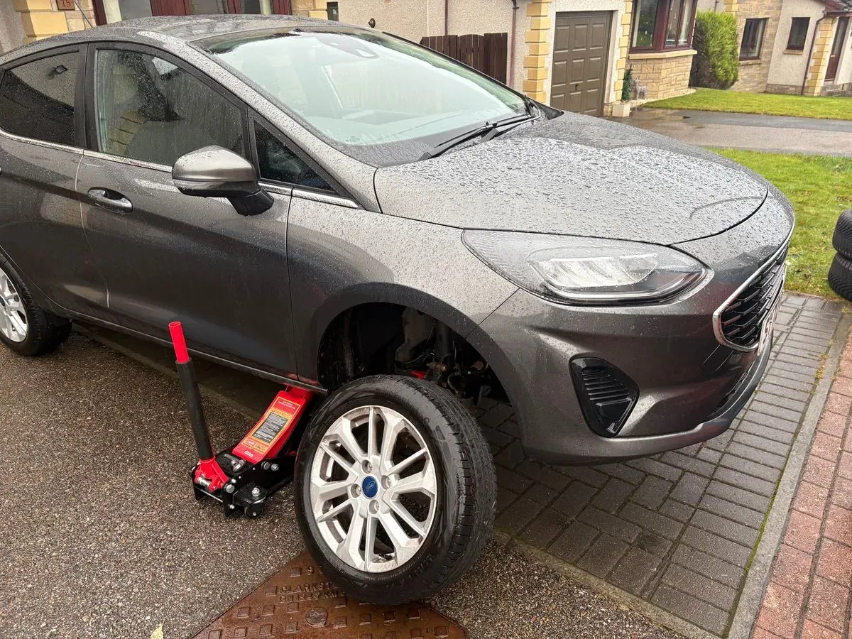 Mobile Tyre Fitting