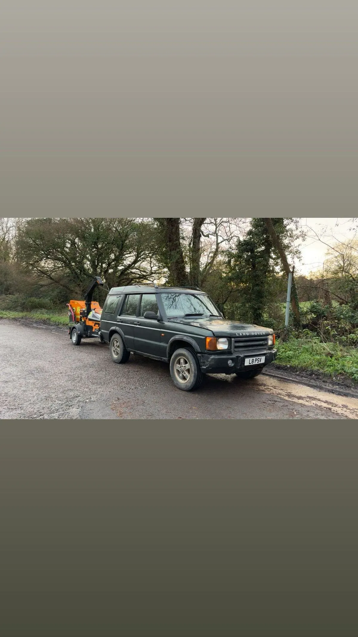 Vehicle towing image background image