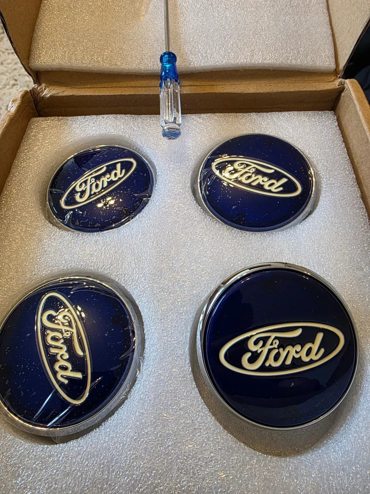 8223126088509-s26ni3or1jmlxwkvayro99-ford thumbnail image