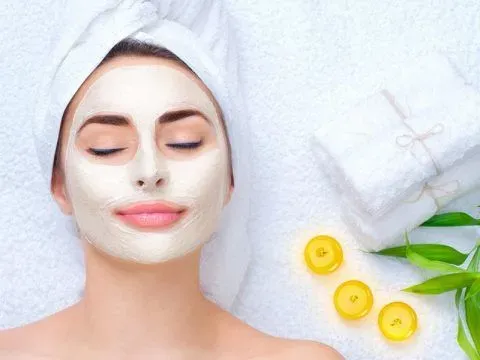 Facials and Skincare Advice image background image